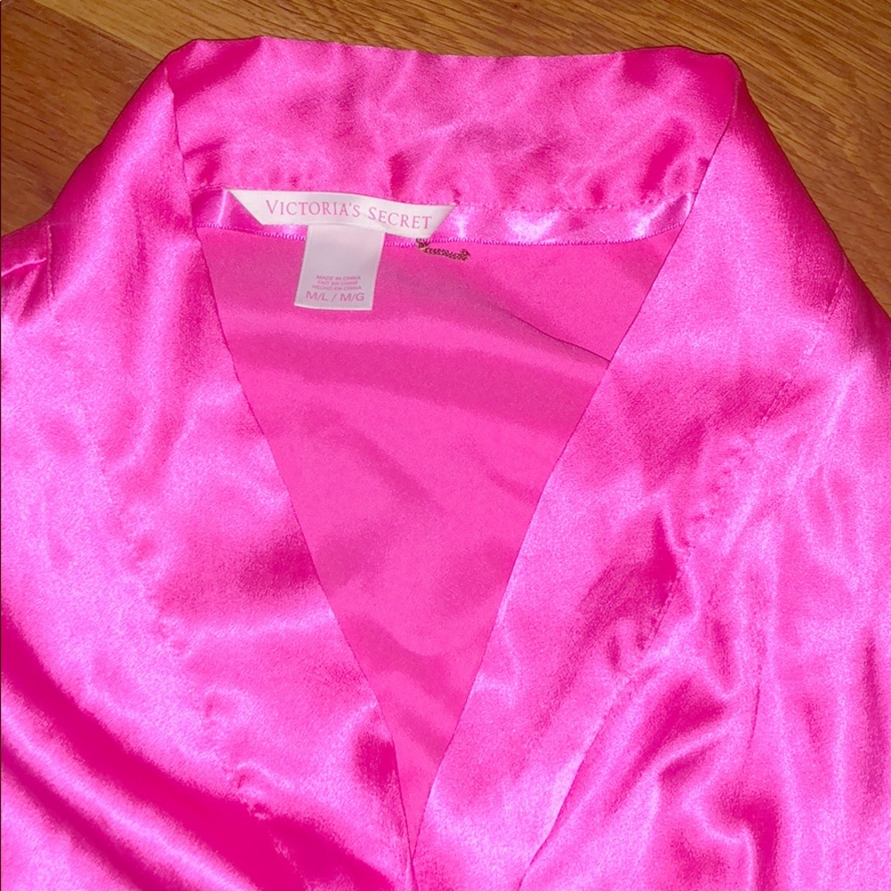 VICTORIAS SECRET Robe Sz M LG Bright Pink